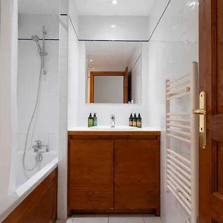 Hotel Ducs De Savoie 3*